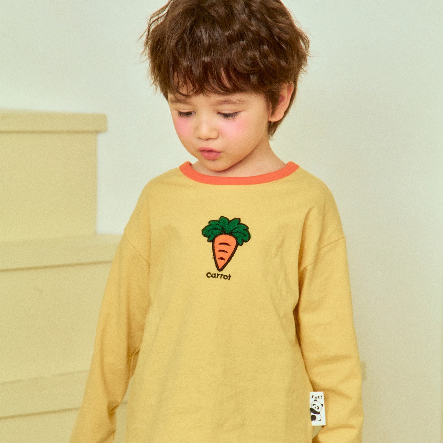 [1ST Blue] Fruit Embroidery Tee