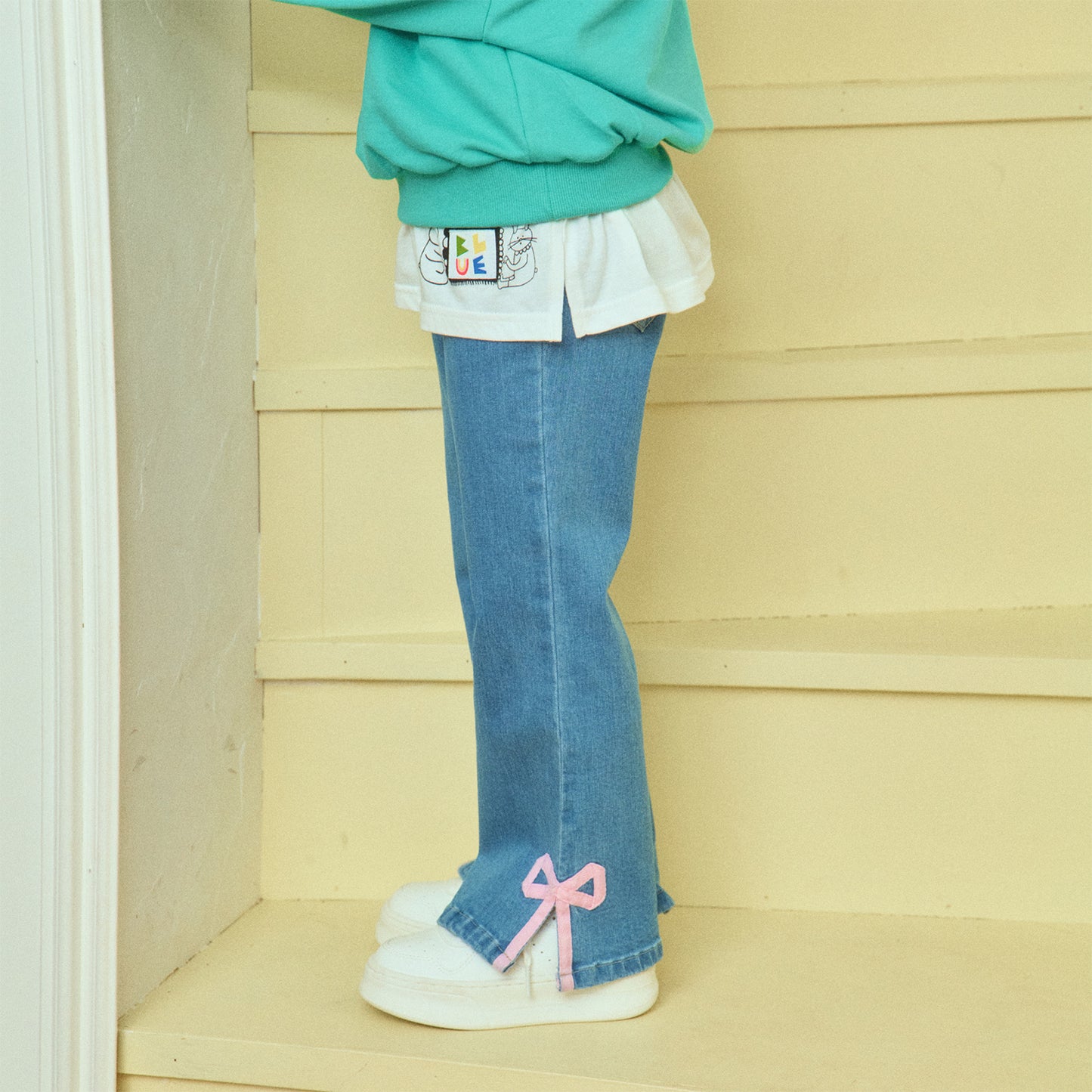 [1ST Blue] Ribbon Jeans